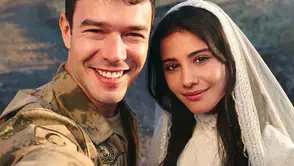 Aşk Rüzgarları Sevdiğim Sensin Setinde Esiyor: Aytaç Şaşmaz ve Helin Kandemir'in İlişkisi Merak Konusu!