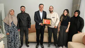 Erzurum Valisi Baruş’tan Gazilere Anlamlı Ziyaret