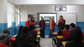 Bayburt'ta Gönüllülerle Gençler Arasında Kültürel Etkinlikler Rüzgarı Esti!