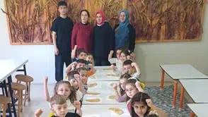 Akçaabat’ta Miniklerden Geleneksel Lezzet Deneyimi: Yaylacık Anaokulu Öğrencileri Gözleme Yaptı