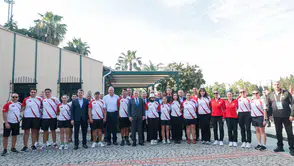 Antalya’da Avrupa Okçuluk Şampiyonası coşkusu: Bakan Bak, milli okçularla bir araya geldi!