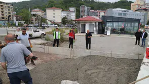 Hopa Belediyesi Kent Genelinde Çalışmalarını Sürdürüyor