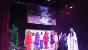 Van'da Küçük Yeteklerden Büyüleyici Tiyatro Performansı!