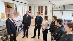Vali Ergün’den Ayhan Şahenk MTAL’ye Ziyaret: Mesleki Eğitime Yakın İnceleme