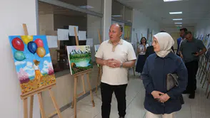 Arhavi Belediye Başkanı Ataselim’den Halk Eğitimi Merkezi Sergisine Ziyaret