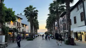 İtalya'nın En Romantik Kasabası: Limon Bahçeleriyle Dolu Bu Büyülü Yer!