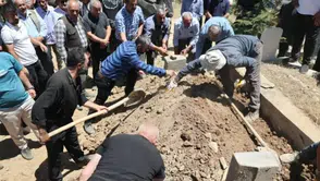 Kürt sinemacı Murat Çiçek Hakkari'de toprağa verildi