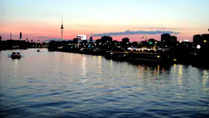 Berlin'de görmeniz gereken 10 ikonik adres! Milyonlarca turistin akın ettiği şehir...