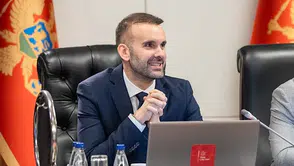 Karadağ Başbakanı Spajic’ten Sırbistan’ın giriş yasağı kararına tepki