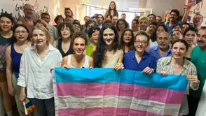 İşten Çıkarılan Trans Kadın Öğretmen İçin Ortak Tepki: 'Çalışma Hakkı İhlal Edildi'