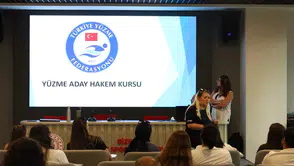 Rize’de Yüzme Hakemliğine Yeni Adım: Aday Hakem Kursu Düzenleniyor