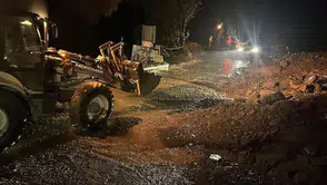 Uzungöl'de Sağanak Alarmı! Dere Taştı, Yol ve Tarım Arazileri Sular Altında Kaldı