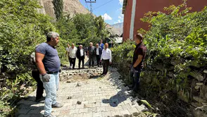 Olur’da Mahalle Yollarında Çalışmalar Sürüyor