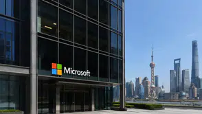 Microsoft, Çin'deki Faaliyetlerini Gözden Geçiriyor: 15 Ofis Kapatıldı