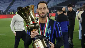 Hedef Hakan Çalhanoğlu! Ezeli rakip devreye girdi