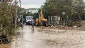 Mudanya'da Yol ve Arazi Sağanak Yağışla Su Altında Kaldı!