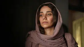 Özge Özacar, "Sevdan Bir Ateş" Dizisinde Göz Dolduran Performansıyla Dikkatleri Üzerine Topladı!