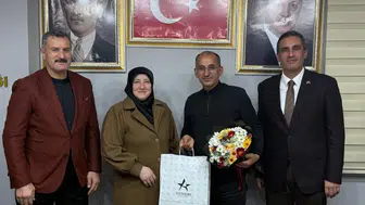 Hüseyin Ay sağlık sorunları nedeniyle AK Parti Yomra İlçe Başkanlığı'ndan ayrıldı