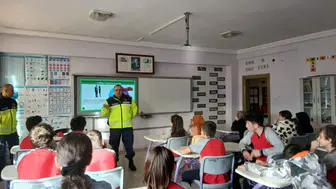İyidere'de öğrencilere trafik bilinci eğitimi ile güvenli geleceğe adım atılıyor