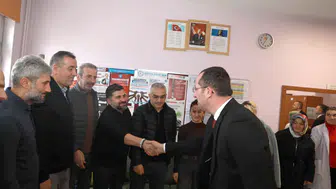 Başkan Ekim, Her Hafta Bir Okulu Ziyaret Ediyor