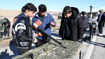 Erzurum'da Öğrenciler, 109. Topçu Birliği'ni Ziyaret Ederek Askerî Bilinç Kazandı