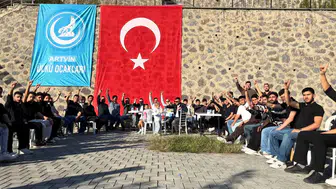 Artvin Ülkü Ocakları’ndan Üniversite Öğrencilerine Tanışma ve Kaynaşma Şenliği