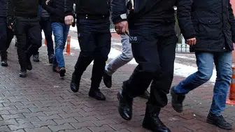 Kahramanmaraş'ta DEAŞ'a yönelik gerçekleştirilen operasyonda 39 kişi gözaltına alındı. 8 ilde eş zamanlı yapılan baskınlar dikkat çekti.