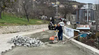 Artvin Belediyesi Kent Genelinde Altyapı ve Üstyapı Çalışmalarını Sürdürüyor