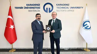 KTÜ ve İKÇÜ Rektörleri, akademik iş birliği için bir araya geldi