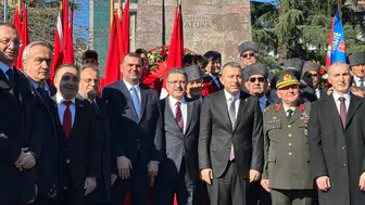 CHP Trabzon İl Başkanlığı Trabzon’un Kurtuluşunun 108. Yılında Çelenk Törenine Katıldı