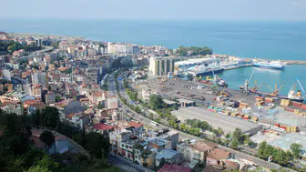 Trabzon'da dolmuş düzenlemesi protesto edildi, belediye açıklama yaptı