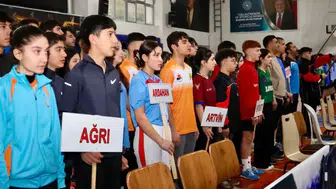 Okul Sporları Masa Tenisi Gençler Grup Müsabakaları Artvin’de Başladı