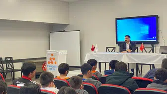 Gazeteci Hakan Bakar, Kariyer Söyleşileri programının konuğu oldu