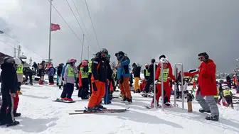 Sarıkamış'ta Snowboard Türkiye Birinciliği, Genç Sporcuların Başarılarıyla Tamamlandı