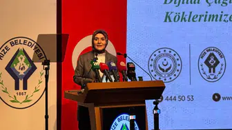 Üniversitede Kökler ve Kanatlar: Aile Paneli: Dijital Çağda Aile Masaya Yatırıldı