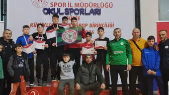 Rizeli genç güreşçilerden Muş'ta 7 madalya, Türkiye Şampiyonası yolu açıldı
