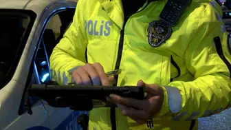 İzmir'de polisten kaçan sürücüye 506 bin lira para cezası