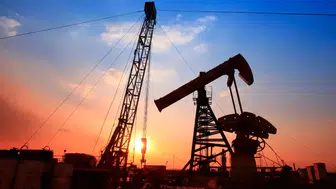 Petrol fiyatları yükseliyor; Hürmüz Boğazı'ndaki gerilim arz endişelerini artırıyor