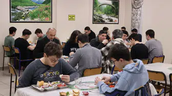 Güneysu Belediye Başkanı Rıfat Özer öğrencilerle iftar ve sahur programında buluştu