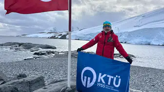 KTÜ Bayrağı Antarktika’da Dalgalandı: Türk Bilim Heyetinden Gurur Veren An