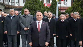 Çayeli’nin Kurtuluşunun 108. Yılı Kutlandı: Atatürk Anıtı’na Çelenk Sunuldu