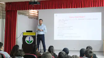 Yapay Zeka ile İçerik Üretimi Eğitimi Çayeli'nde Düzenlendi