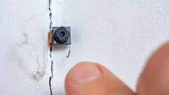 Komşunun Skandalı: Röntgen Çekmek İçin Duvarı Deldi, Kamera Kurdu!