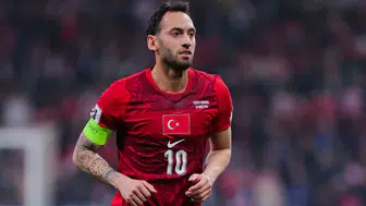A Millî Takım'ın kaptanı Hakan Çalhanoğlu sezonu kapattı
