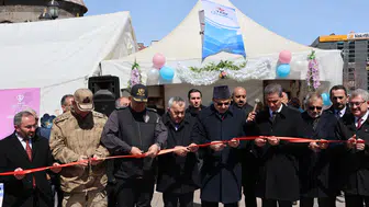 Erzurum’da İki İnsan Bir Hayat Kermesi Açıldı