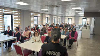 Ortahisar’da Sağlık Personeline Bağımlılık ve Sıtma Eğitimi