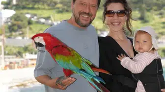 İlker Aksum Canlı Yayında Duygusal Anlar Yaşadı: 'Eşimin Desteğiyle Karanlık Günleri Aştım'