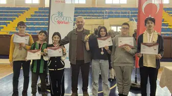 Fındıklı’da Satranç Gururu: Muammer Çiçekoğlu Ortaokulu Bölge Üçüncüsü Oldu