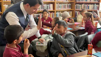 Tekman'da Kütüphane Haftası'nda Okuma Etkinliği; Kaymakam Demirkol Öğrencileri Ödüllendirdi