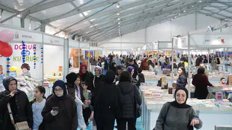 3. Rize Kitap Fuarı Kitapseverleri Ağırlamaya Devam Ediyor